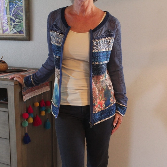 Mixed Fabric Sweater with front zip - Picture 6 of 13